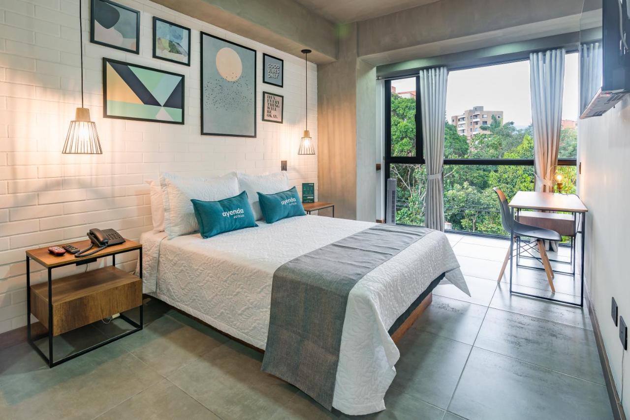 Aparthotel Loft 32 Medellin Living Exterior foto